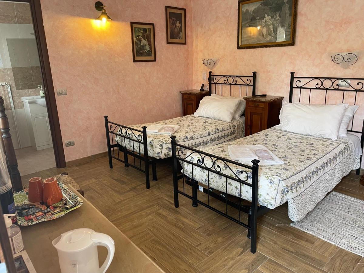 Hotel Diffuso Il Portichetto Vezio Perledo Ngoại thất bức ảnh
