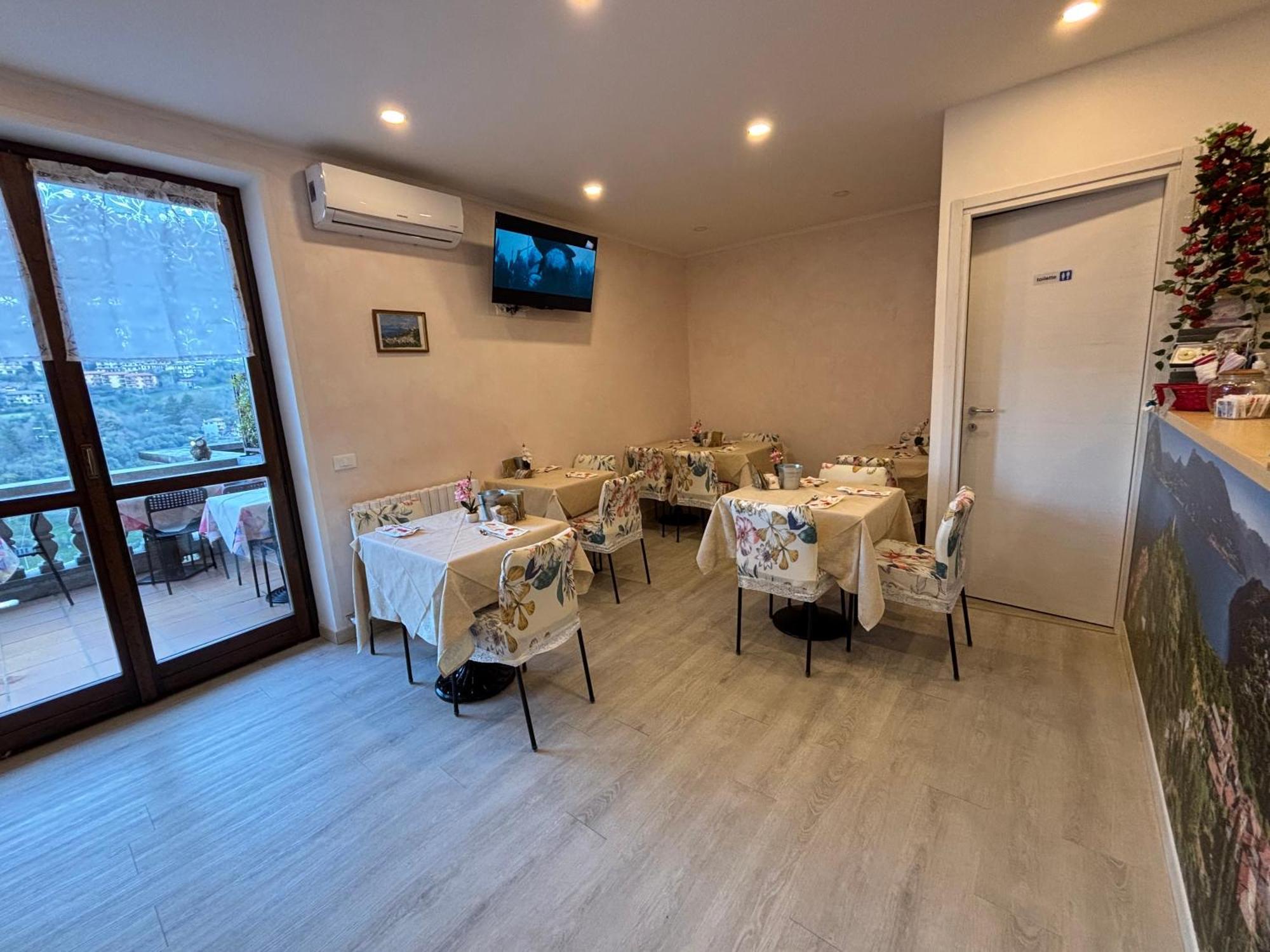Hotel Diffuso Il Portichetto Vezio Perledo Ngoại thất bức ảnh